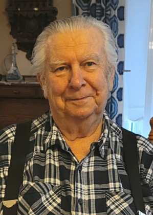 Edward Schneider - MacCoubrey Funeral Home Ltd.